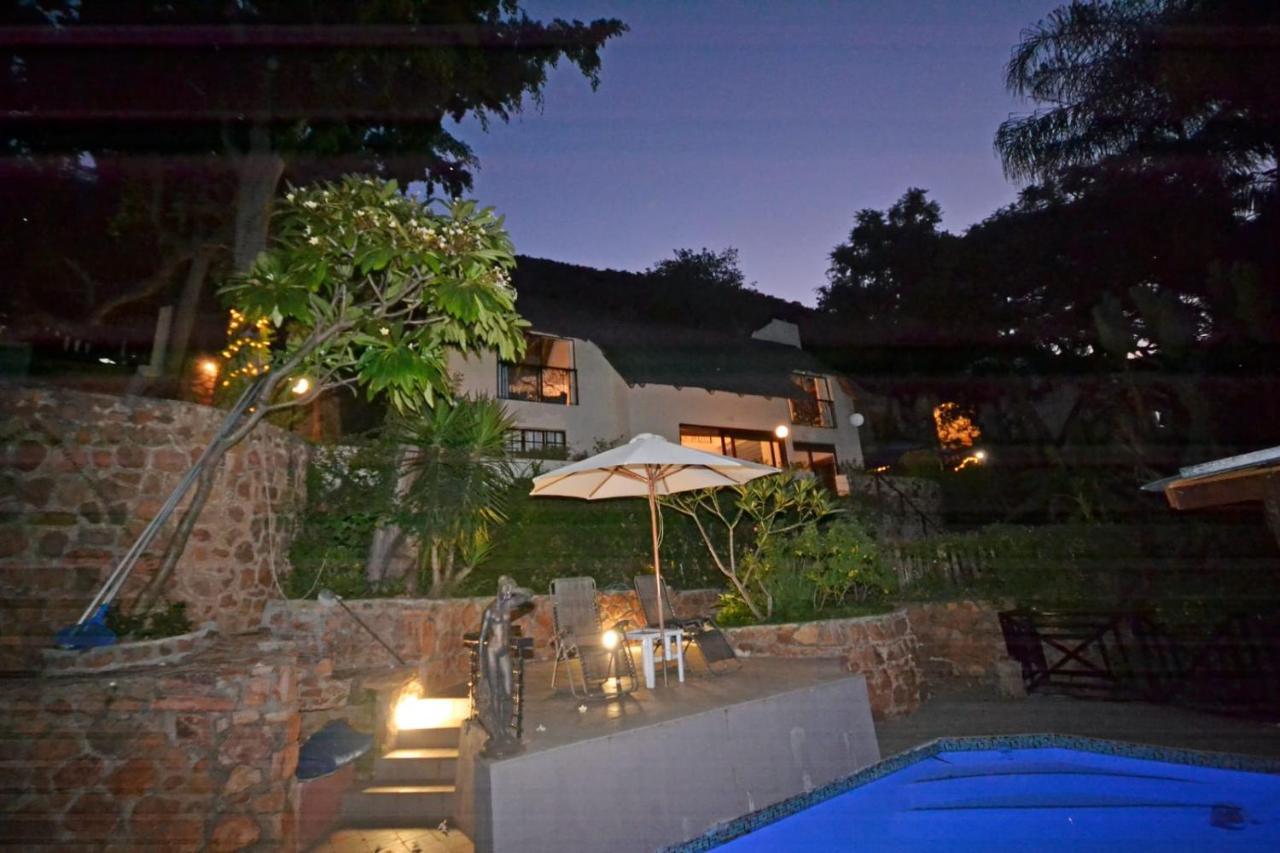 Cozy Kosmos Bed & Breakfast Hartbeespoort Luaran gambar