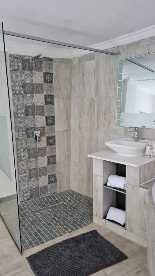 Cozy Kosmos Bed & Breakfast Hartbeespoort Luaran gambar