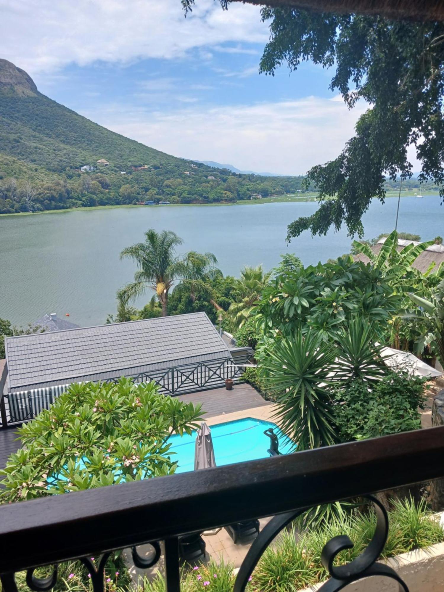 Cozy Kosmos Bed & Breakfast Hartbeespoort Luaran gambar